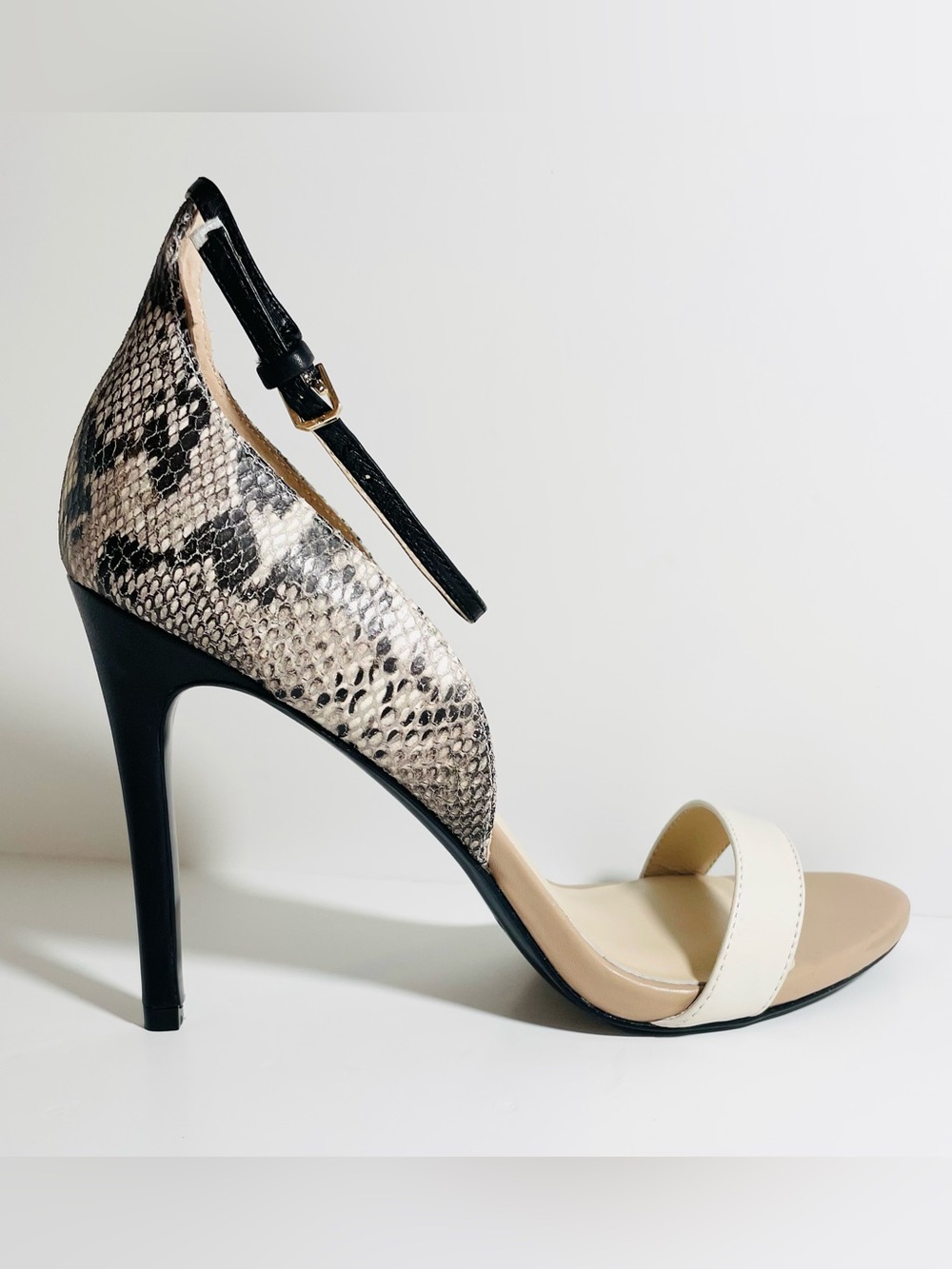 MARCIANO Leather Heels